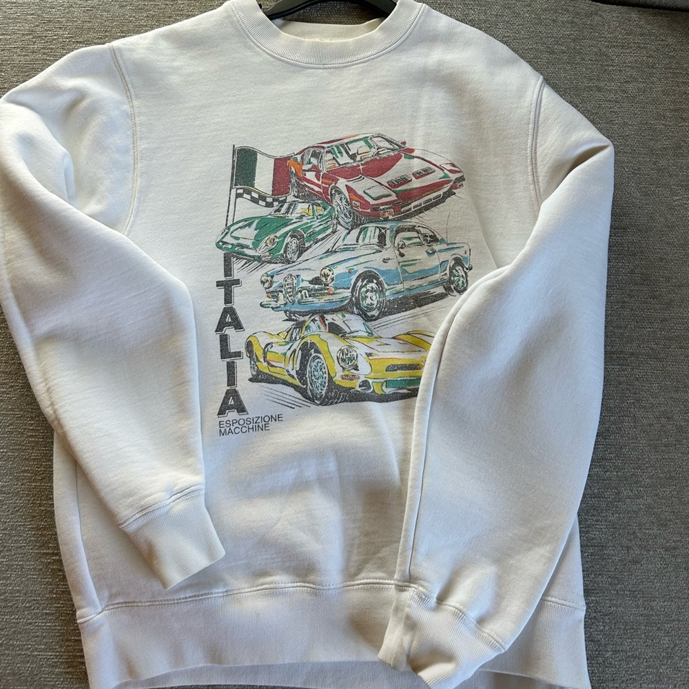 Brandy Melville Crewneck - One Size